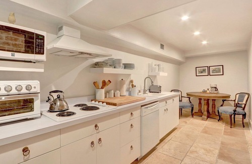 Historic Downtown Savannah House | Heated Pool Access | 5*Clean | Flex Cancelation |