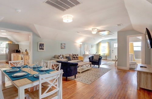 Tybee Island Condo | Heated Pool Access, Walking distance to beach!