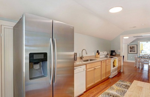Tybee Island Condo | Heated Pool Access, Walking distance to beach!