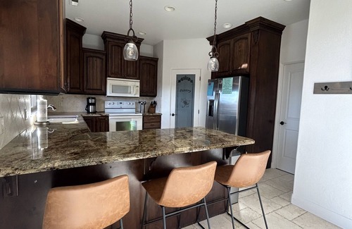 Page House | Heated Pool AmazingViews 4 Bed 3 Bath Great Location Horseshoe Bend