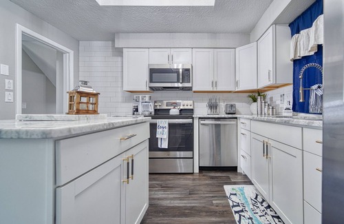 Cypress Gardens House | Heated Pool, Arcade with PS5, 5min from Legoland-Stylish LakeHome