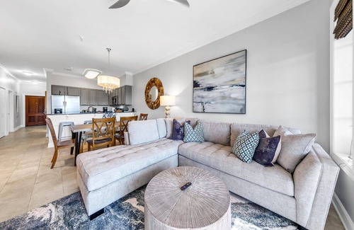 Seacrest Beach Condo | Heated Pool! Beautiful 3 BDR 2 BA Steps fr Rosemary! Walk/Tram to Beach Sleeps 8