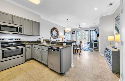 Seacrest Beach Condo | Heated Pool! Beautiful 3 BDR 2 BA Steps fr Rosemary! Walk/Tram to Beach Sleeps 8