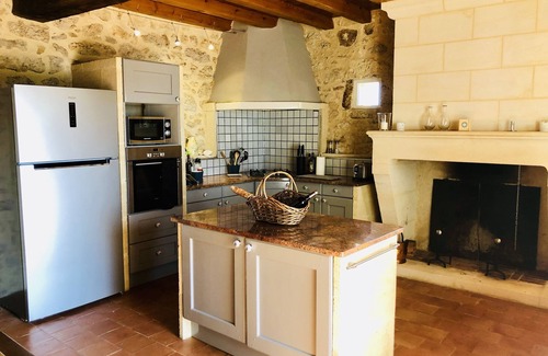 Gardegan-et-Tourtirac House | Heated pool, beautiful traditional stone house & stunning views near St Émilion
