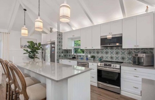 Southern Shores House | Heated Pool, Dog Friendly, Hot Tub, Walk to Beach