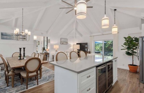 Southern Shores House | Heated Pool, Dog Friendly, Hot Tub, Walk to Beach