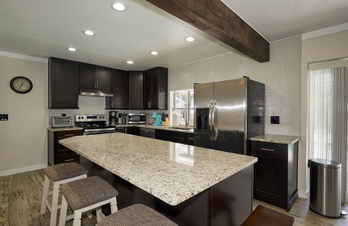 Southgate House | Heated Pool ❤ Home- Close to Beaches, Restaurants