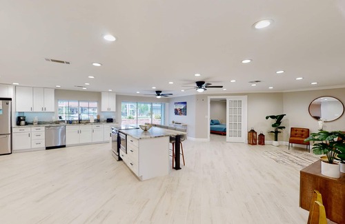 Fort Myers House | Heated Pool Home on a Canal