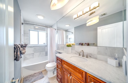 Pompano Isles House | Heated Pool & Hot Tub! Waterfront+1 Mile To Beach!