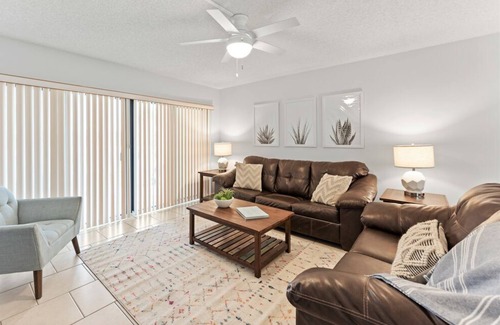 Cocoa Beach Condo | Heated Pool & Hot Tub...Spacious and Bright...Ocean View
