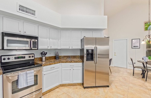 Central Scottsdale House | Heated Pool, Hot Tub and Putting Green! 2 King Master Suites!