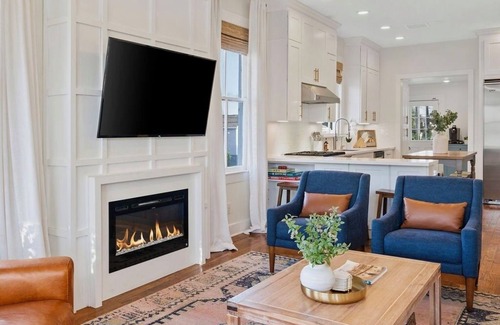 San Jacinto House | Heated pool & hot tub; walk to beach; includes guest house