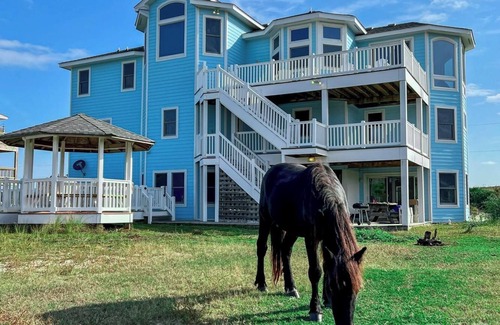 Carova Beach House | Heated pool, hotub, firepit oceanview, Wild Horses, 6 bed 7 baths