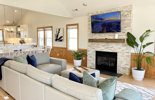 Nags Head House | 💥Heated Pool Included! Ocean Views!🥇Golf Cart💥Elevator💥Hot Tub! Pet Friendly