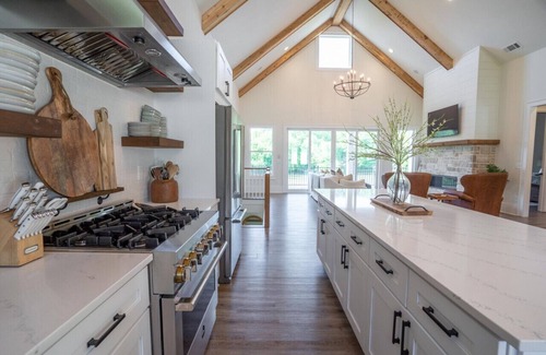 Lake Oconee House | Heated Pool, Private Lake Views, Dock, Kayaks, SUP