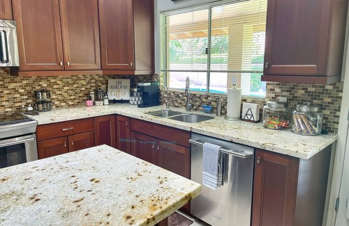 Paradise Park Vista House | Heated Pool, Putting Green & Arcades in LUXE Home! 3-mi to Waste Management Open