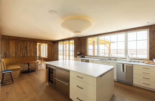 Hudson House | Heated Pool! Sauna! Gym! Stunning Retreat + Views!