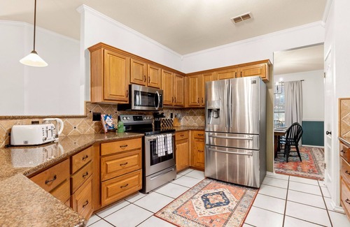 North San Antonio - SAT House | Heated Pool + Slide + Hot Tub + Pet Friendly!