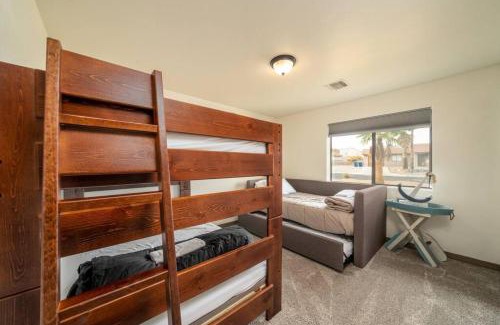 Lake Havasu City House | Heated Pool & Spa - Winterhavens Oasis