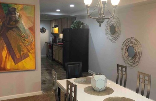 Riverdale House | HEATED POOL~THE WHITE HOUSE GRAND ATLANTA - ENTIRE HOME