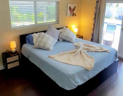 Cutler Bay Villa | heated pool village Boat Parking WiFi BBQ family getaway