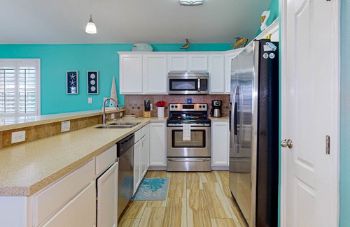 Port Aransas House | Heated Private Pool, Boat Parking, Golf Cart Included, Pet Friendly