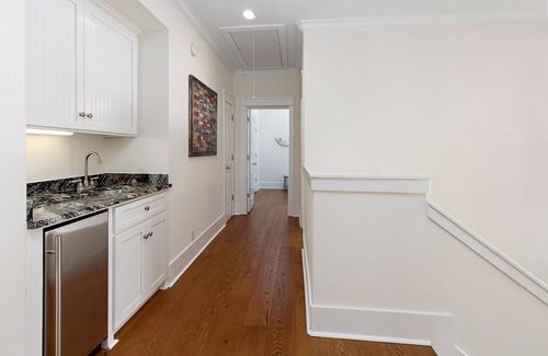Demere Park House | Heated Private Pool! Close to Village, Beach and Restaurants!