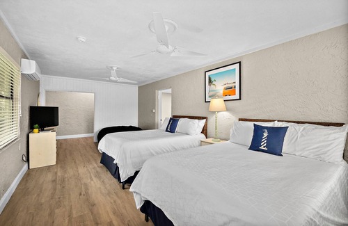 Palm Coast House | Heated Sparkling Pool - Near the Beach - Private Movie Theater - Kayak Launch