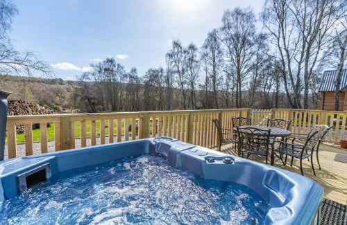 East Lewiston House | Heather Lodge 17 with Hot Tub