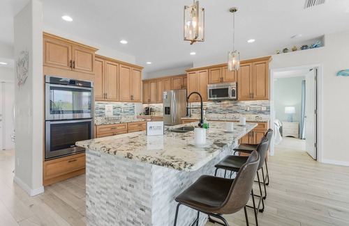 Alabama Grove Terrace House | Heaven Found! Stunning River Views & Pool - Villa Island Sunset - Roelens Vacations