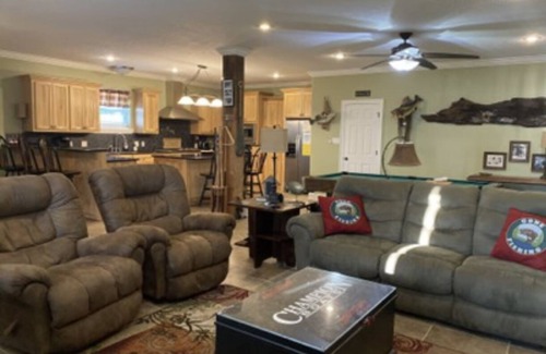 Negreet House | HEAVEN ON EARTH TOLEDO BEND LAKE HOUSE