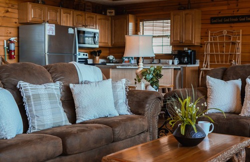 Sevierville Cabin | "Heaven's Corner" - A Million Dollar View For You!