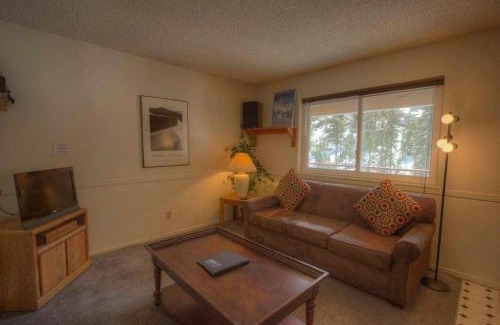 Tahoe Village Apartment | Heavenly Chairview Condo home