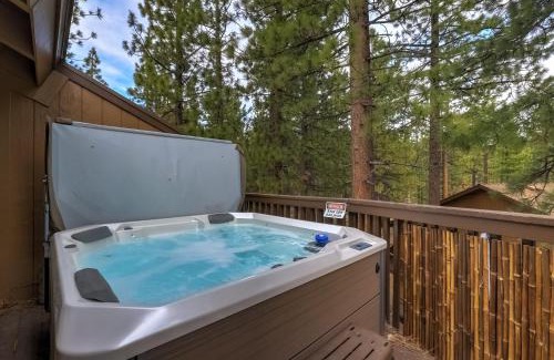 Zephyr Cove House | Heavenly Haven - Hot Tub and Seasonal HOA Pool