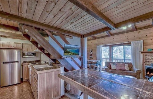 Tahoe Village Apartment | Heavenly Lake Tahoe + Views From The Top