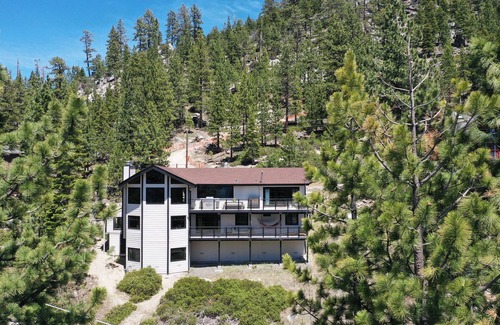 South Lake Tahoe Ski Chalet | Heavenly Manor -Ultimate Tahoe Getaway-