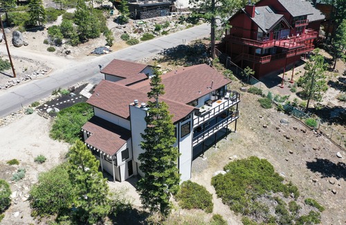 South Lake Tahoe Ski Chalet | Heavenly Manor -Ultimate Tahoe Getaway-