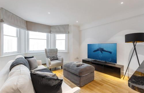 Brompton & Hans Town Apartment | Heavenly Stays, Refined 2-BD Hidden Gem Near Hyde Park
