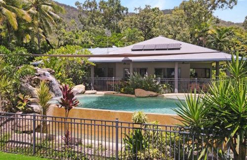 Wangetti House | Heavens Gates - Privacy Near Ellis Beach