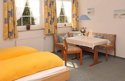 Norddorf Apartment | Heckenrose 6 -souterrain Links