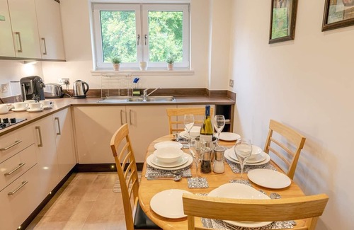Inverness Apartment | Hedgefield House - Serene Top Floor Flat