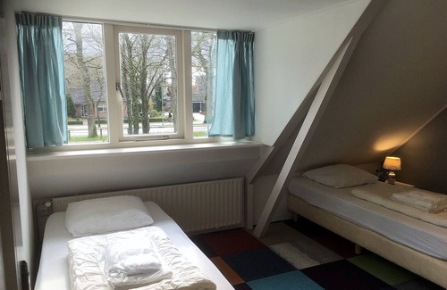 Norg House | Heem Voorhuis, center of green Norg (Drenthe)