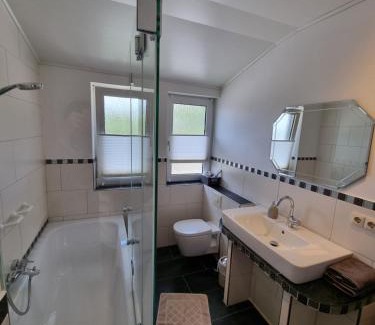 Weeze Apartment | Heeser Hof - Urlaub im Grünen
