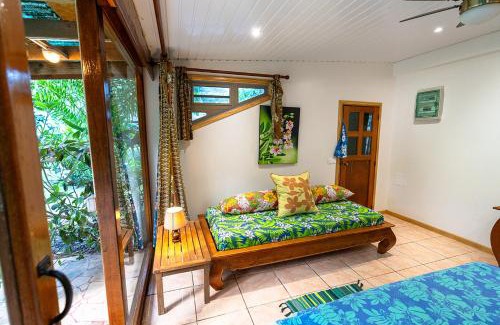 Ha'apiti House | Heimanarii's Lodge - Fare Tiare