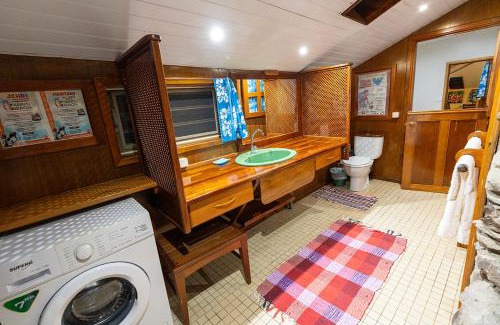 Ha'apiti House | Heimanarii's Lodge - Fare Tiare