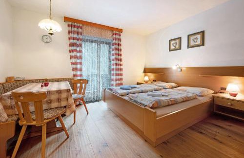 Racines Apartment | Heiserhof App Holunder