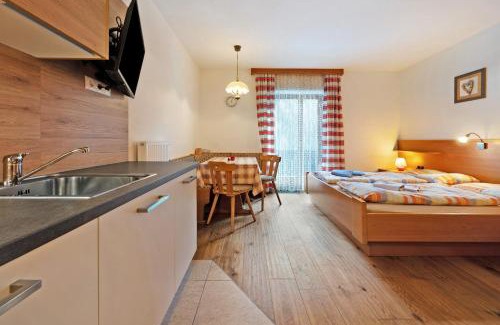 Racines Apartment | Heiserhof App Holunder