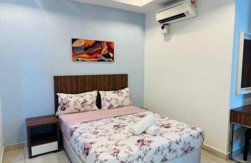 Downtown George Town Apartment | Hejmo Suites