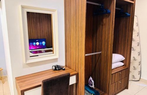 Downtown George Town Apartment | Hejmo Suites