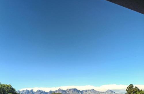Somerset West Apartment | Helderberg Hideaway Loft